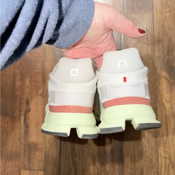 On Running Cloudnova Sneakers - Picture 5 of 9